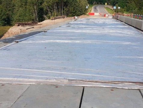 Продолжается ремонт моста в Ферзиковском районе