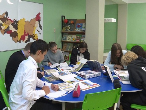 Калужская школа №1 проводит уроки в новом формате с помощью виртуального музея