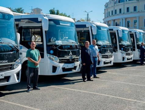 16 новых автобусов отправили в районы Калужской области