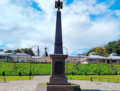 В Детчино установили стелу ветеранам Великой Отечественной войны