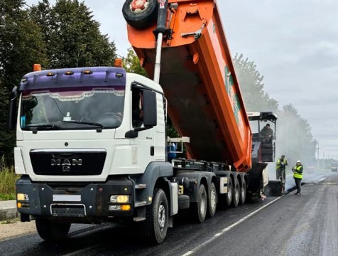 Завершить ремонт дороги в Перемышльском районе планируют в октябре