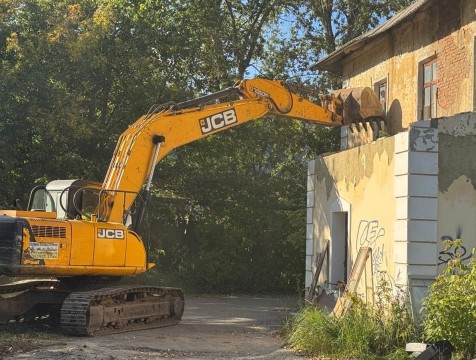 Еще 2 аварийных дома сносят в Калуге