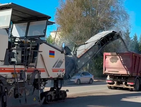 В Боровске готовят дорогу на центральной улице к капремонту