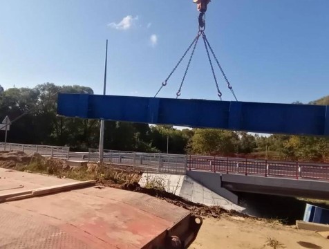 В Козельском районе открыли движение по основному мосту через Грязну