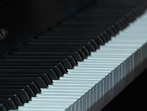 Школа искусств в Кремёнках получила новые музыкальные инструменты