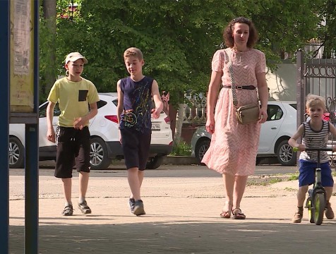 Калужские семьи могут оформить единое пособие на всех детей