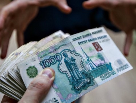 18-летнюю калужанку подозревают в пособничестве мошенникам