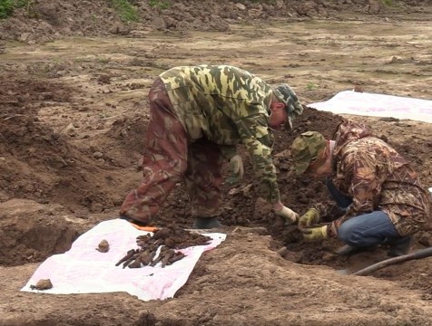 Массовое захоронение солдат 1942 года нашли в Кудинове