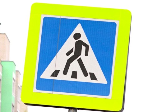 Новый пешеходный переход появился в Хвастовичах после вмешательства прокуратуры
