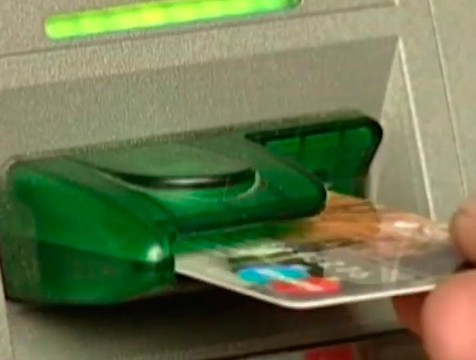 Мошенники тремя звонками вынудили пожилого обнинца отдать 2 млн рублей