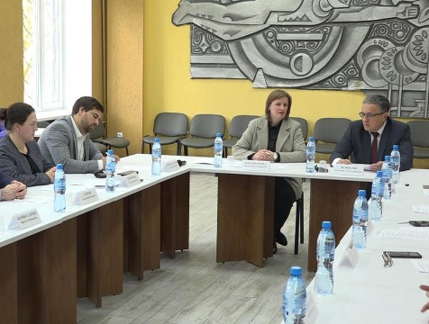 В Калуге за круглым столом подвели первые итоги озеленительной кампании