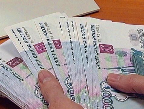 Средние организации Калужской области увеличили зарплаты и оборот