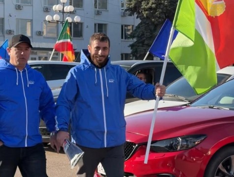 Флаг Калужской области подняли в рамках автопробега в Первомайске