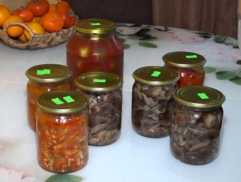 Как не закатать банки с сюрпризом: калужанам напомнили про опасность ботулизма