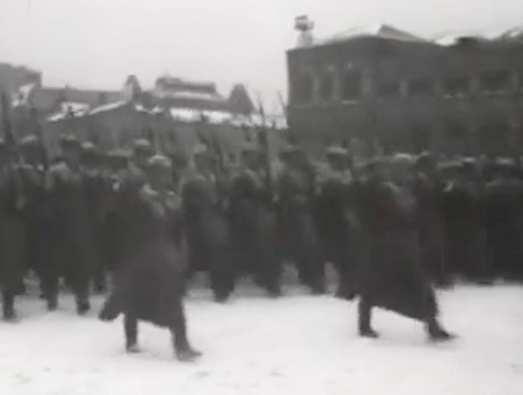 7 ноября отмечают день Октябрьской революции и парада на Красной площади