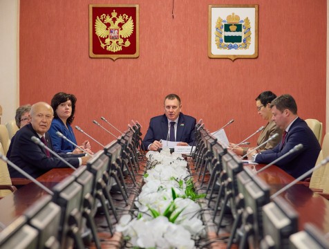 Исполнение наказов избирателей и формирование Народной программы обсудили в Калуге