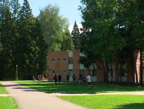 До 200 детей примет детский лагерь 