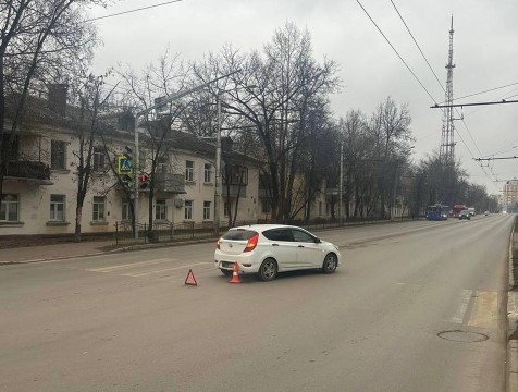 Иномарка сбила двух пенсионерок в центре Калуги