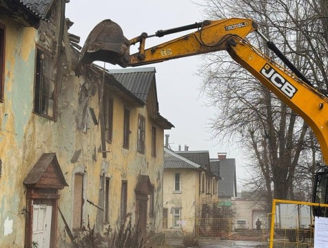 20 аварийных домов снесли в Калуге за год