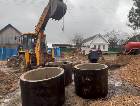 В Людинове начали замену канализационных сетей на улице Суворова