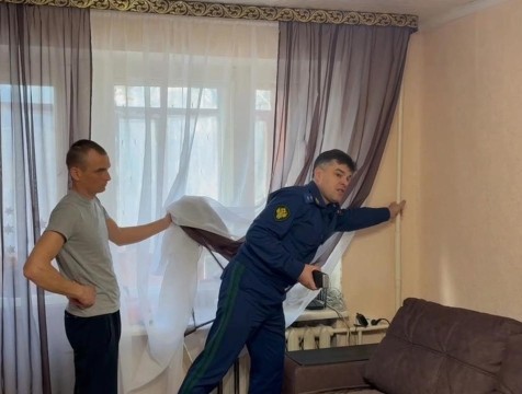 Константин Жиляков лично проверил холодные батареи в домах Козельска