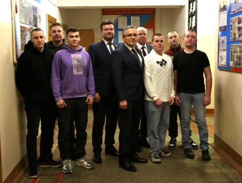 Калужские призывники отправились служить на Балтийский флот