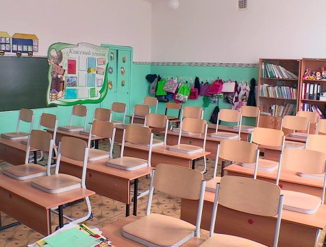 Классы в школах Калуги начали закрывать на карантин