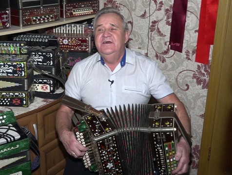 День гармониста отмечают в России