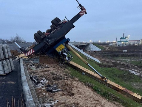 Уголовное дело после гибели водителя крана возбуждено в Боровском районе