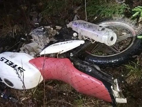 Мопед столкнулся с легковушкой в Людиновском районе