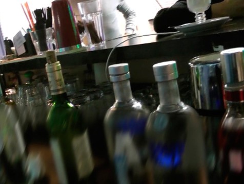 Более одной тысячи литров нелегального алкоголя изъяли в Калуге