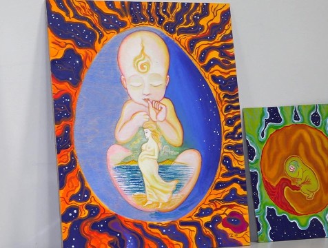 Картины на тему связи матери и ребенка представила в Калуге Татьяна Зеленкова