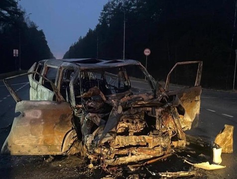 Водитель и подросток пострадали в горящем после ДТП авто в Юхновском районе