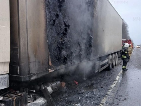 Фура загорелась в Думиничском районе
