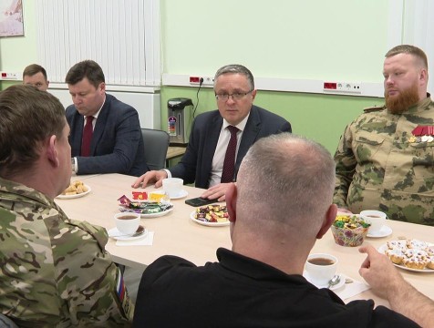 Денисов и Моисеев присоединились к встрече калужских ветеранов СВО