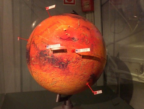 С историей изучения Марса калужан знакомит выставка в музее космонавтики