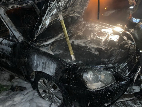 На проспекте Маркса в Обнинске сгорел автомобиль
